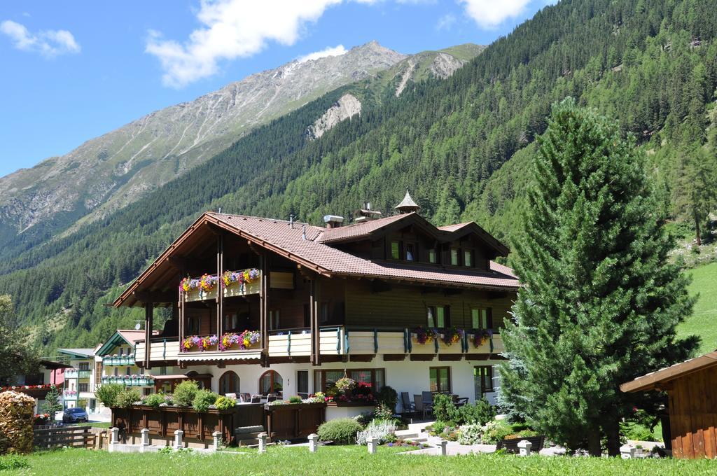 Ferienhaus Brigitte Längenfeld Exterior foto